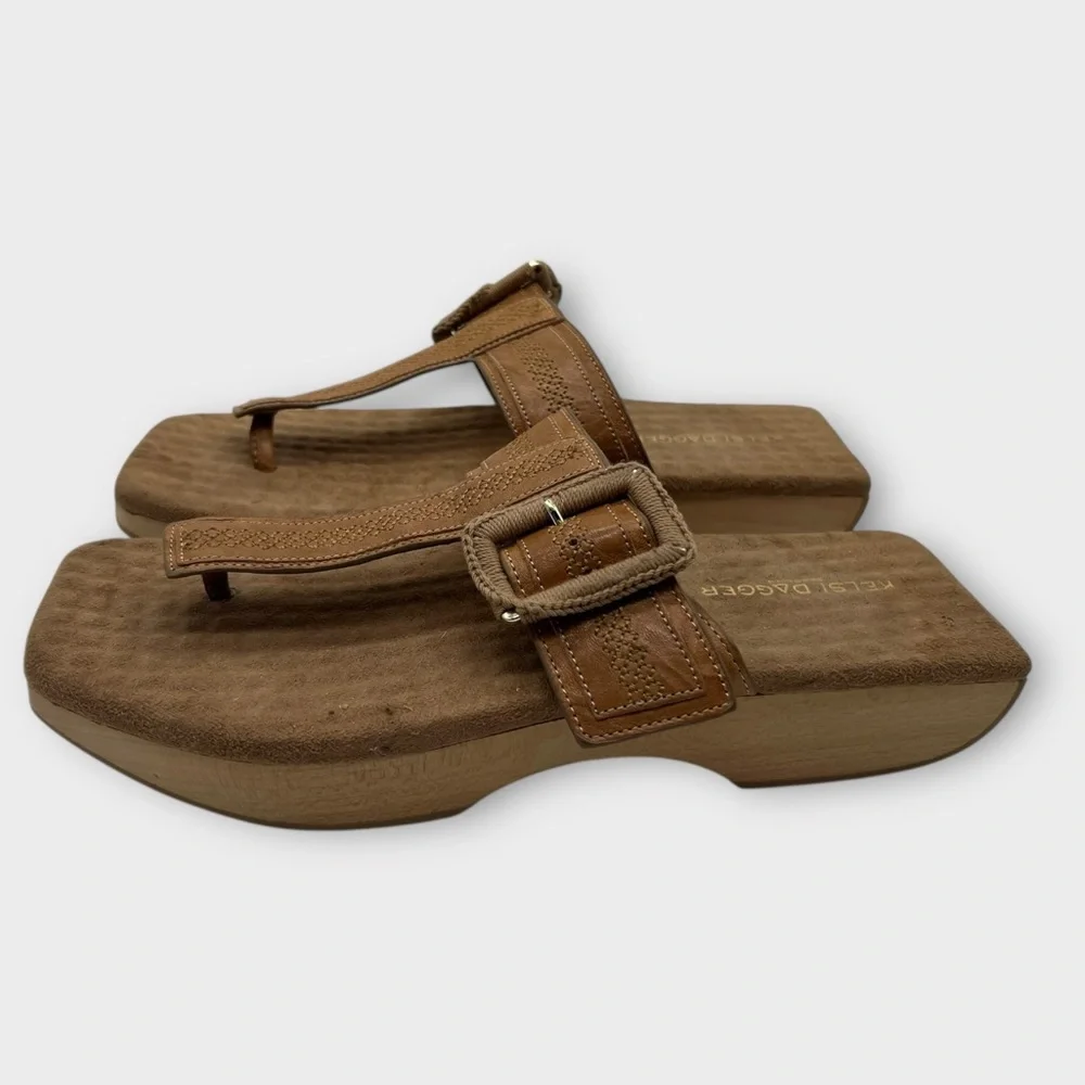 Anthropologie Kelsi Dagger Brooklyn Tan Square Flip Flop Sandals Wooden Size 7.5